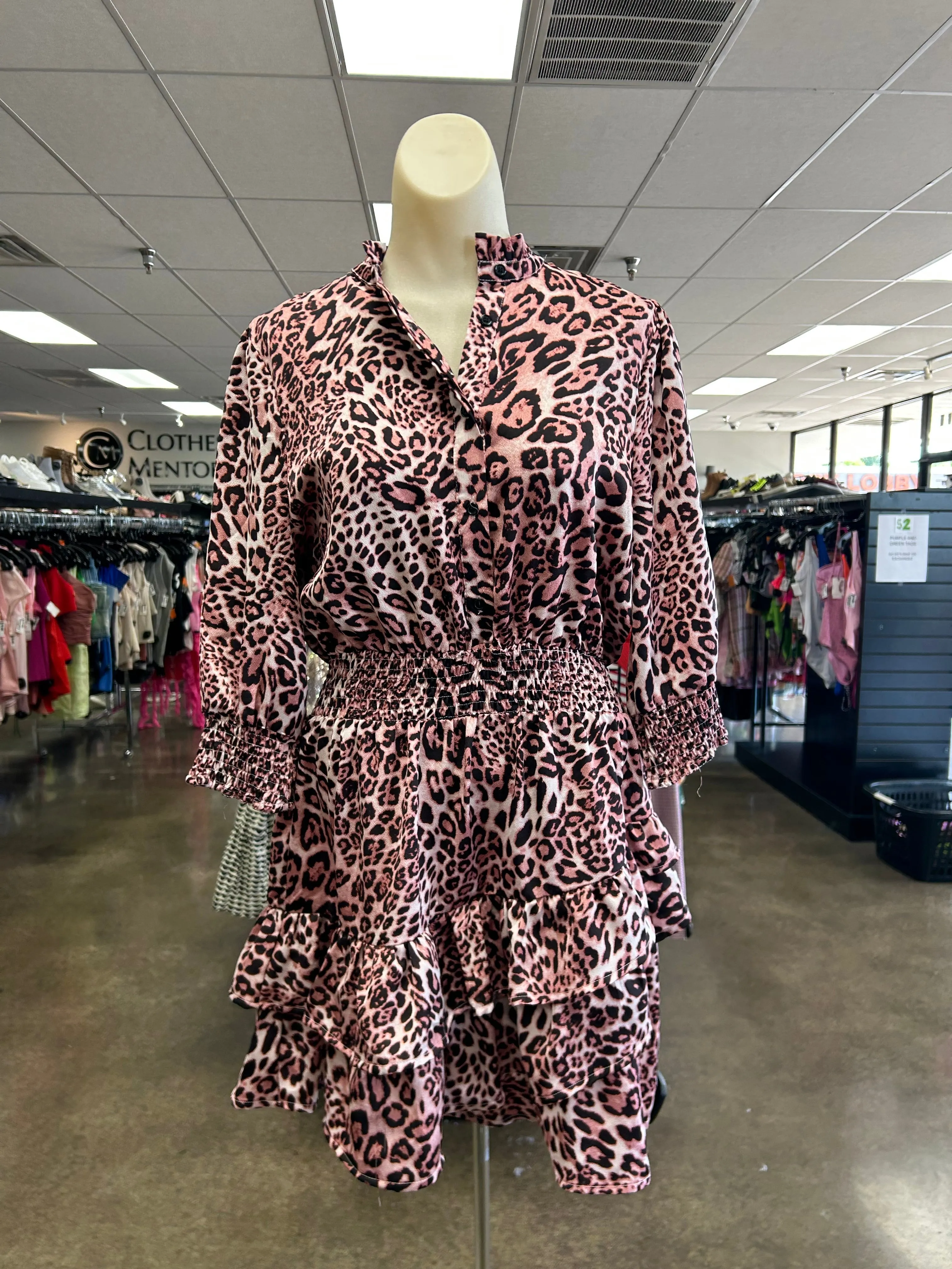 Dress Casual Short By Clothes Mentor In Animal Print. Size:M
