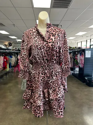 Dress Casual Short By Clothes Mentor In Animal Print. Size:M