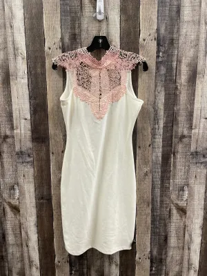 Dress Party Short By Body Central In Ivory. Size: M