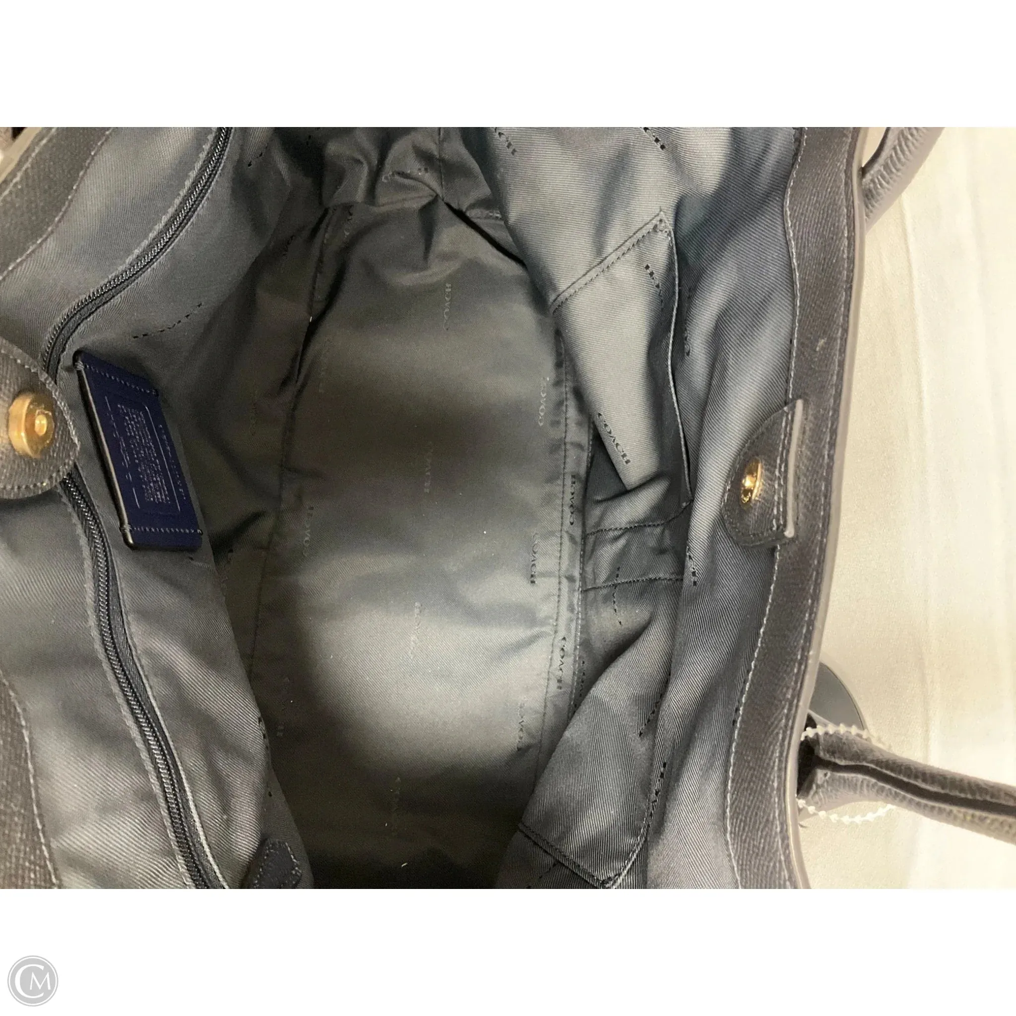 Handbag Designer By Coach. Size: Medium
