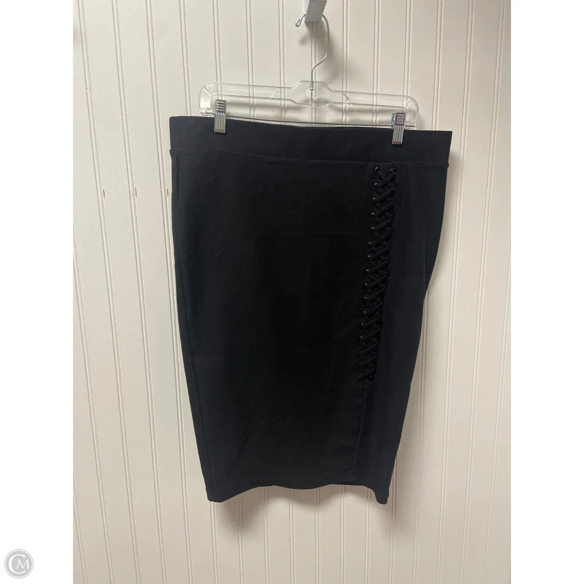 Skirt Midi By Torrid In Black. Size: 16