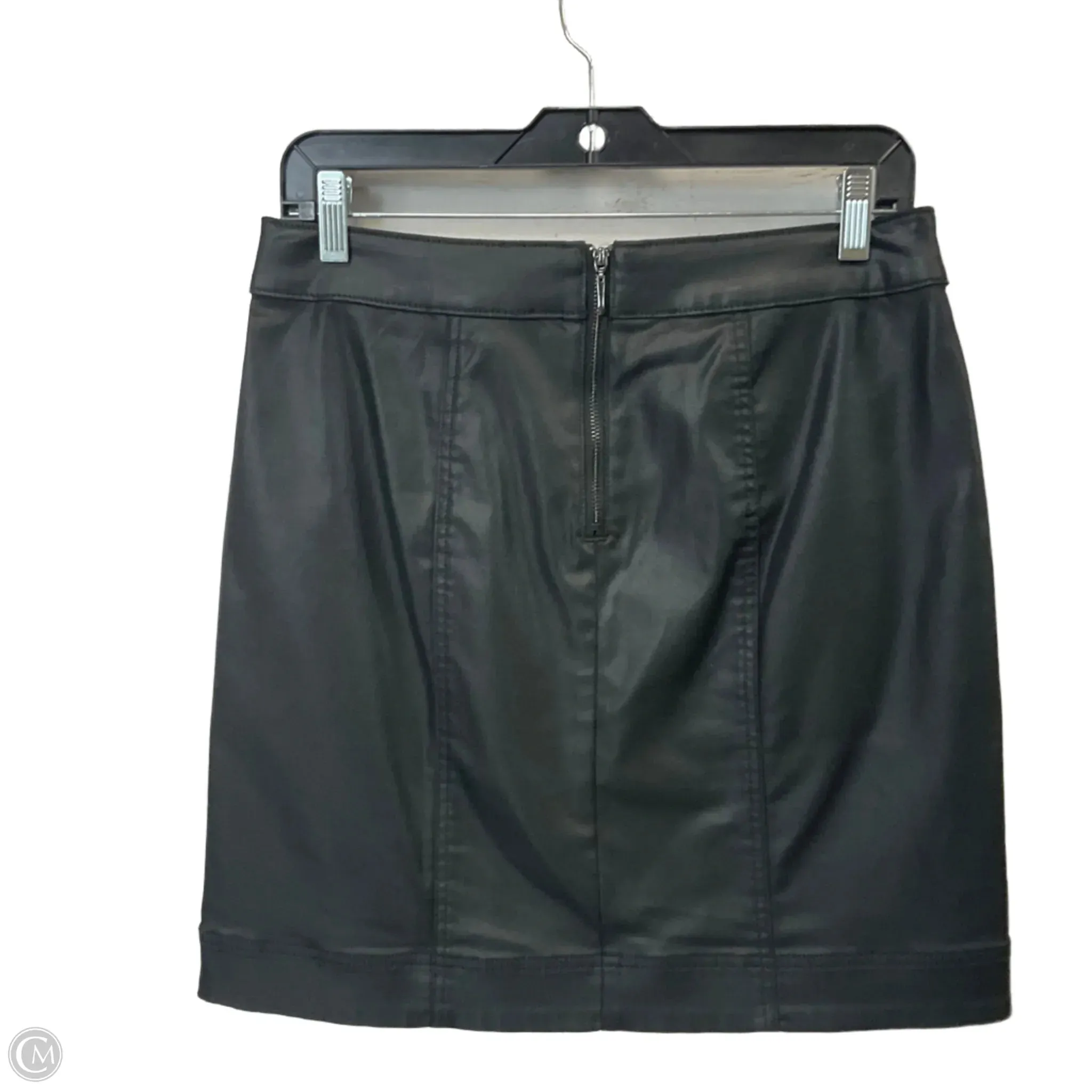 Skirt Mini & Short By White House Black Market In Black. Size: 6